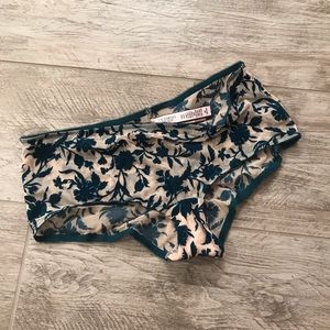 Victoria’s Secret | Velvet Shortie